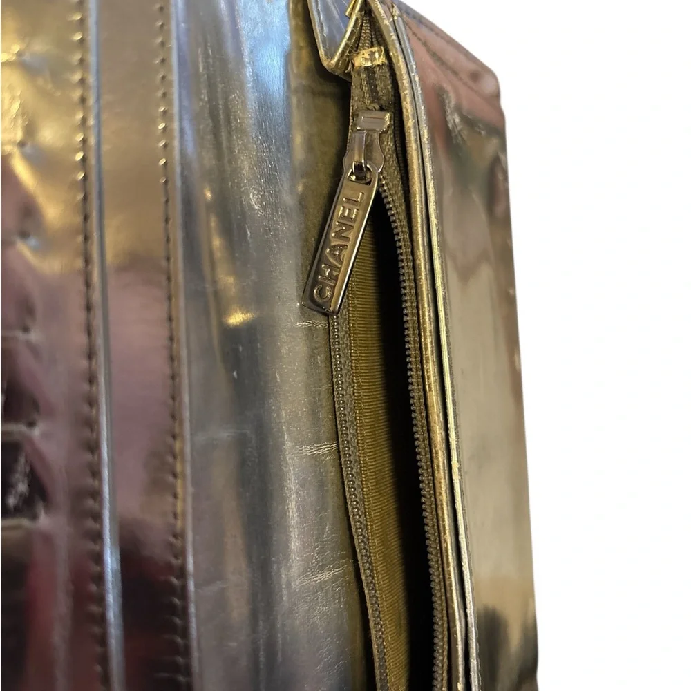 Rare CHANEL Metallic Silver wallet with unbranded Pearl Chain - Picture 7 of 14